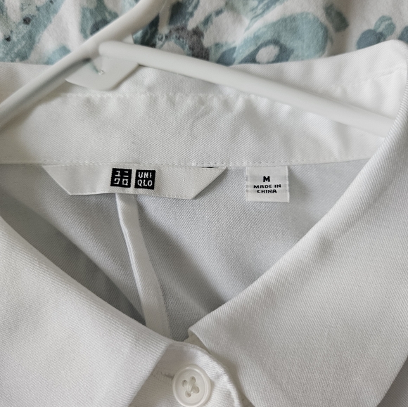 Uniqlo white rayon short sleeve blouse size M - Picture 4 of 4